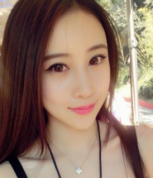 韩系女生直发时尚发型图片