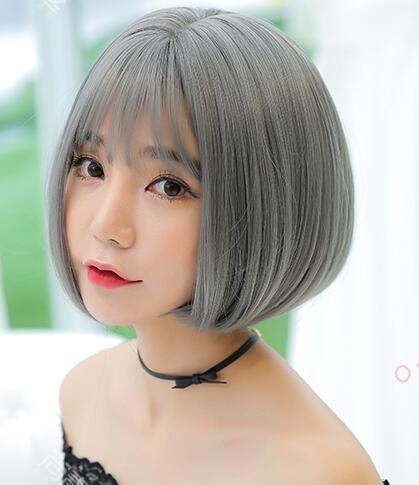 2022年最新流行发尾刘海都卷的短发发型图片04