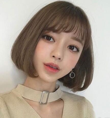 2022流行发型韩式女短发长脸图片01