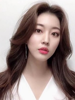 韩式长发烫发发型图片