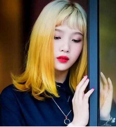 苹果脸女生适合的甜美韩式长发发型图片05
