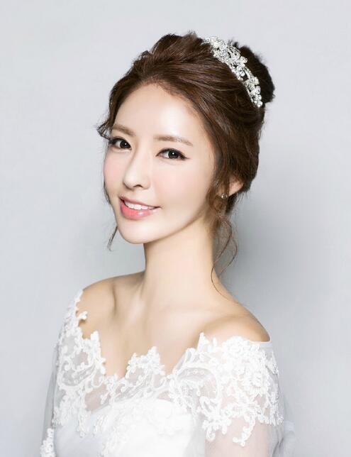 2017最新流行韩式新娘发型图片