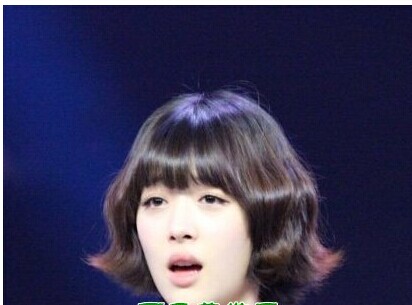 　韩国女明星崔雪莉短发发型