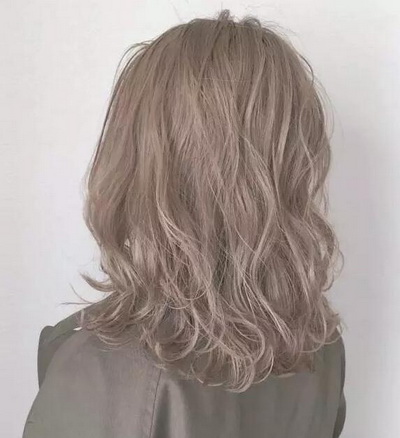 适合夏季的最新冷色系发色发型女图片13