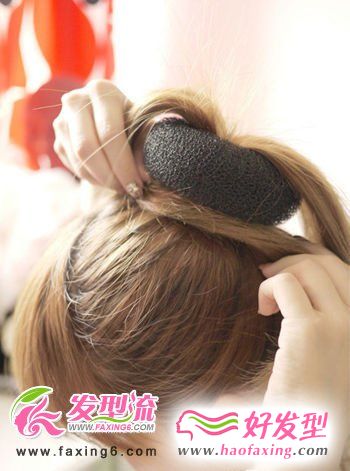 超简单的韩式花苞头发型图解