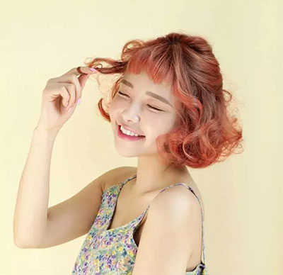 女生短刘海发型设计 流行的刘海发型 2022女生刘海发型10
