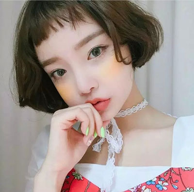女生短刘海发型设计 流行的刘海发型 2022女生刘海发型1